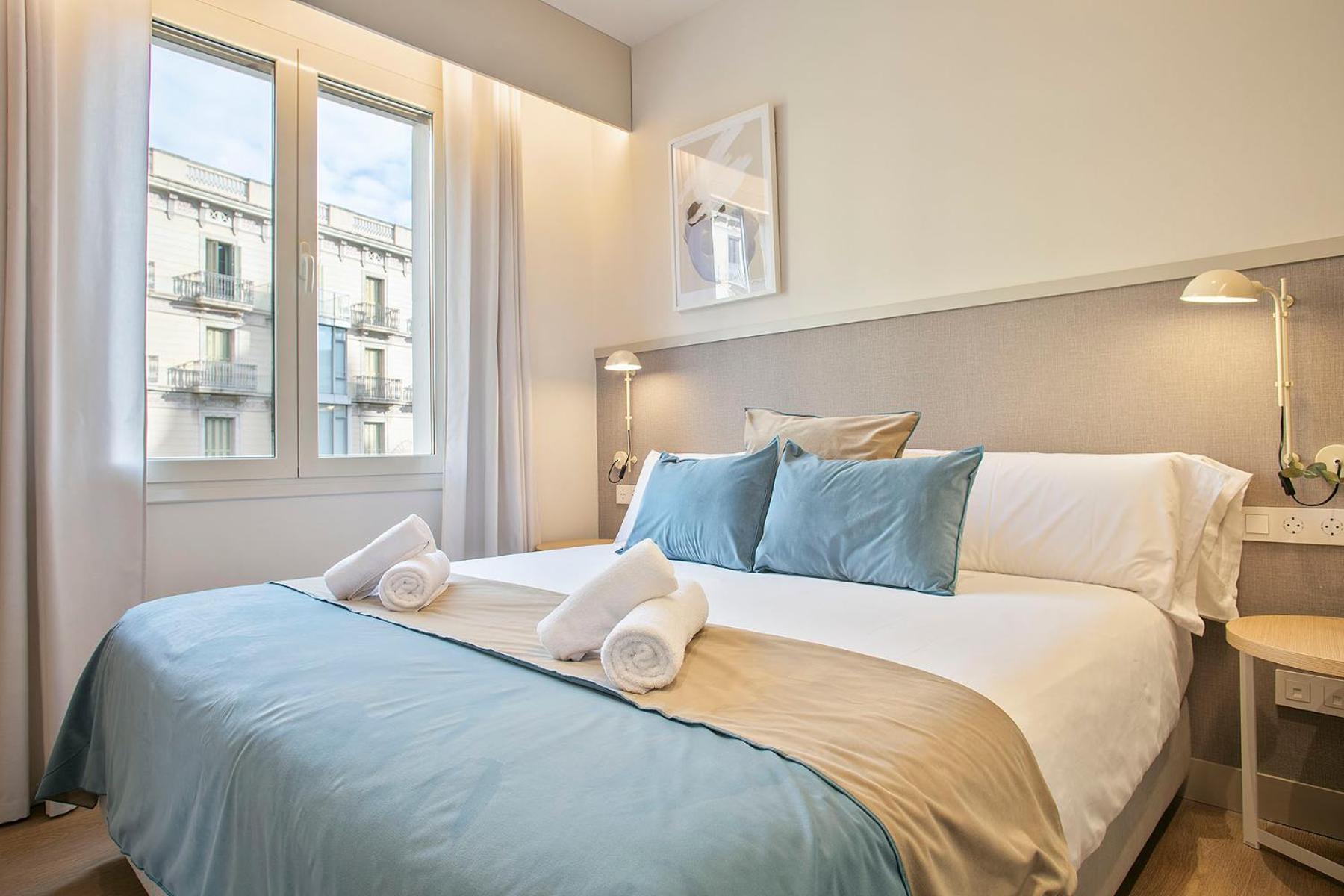 Fisa Rentals Ramblas Apartments — Photos 3